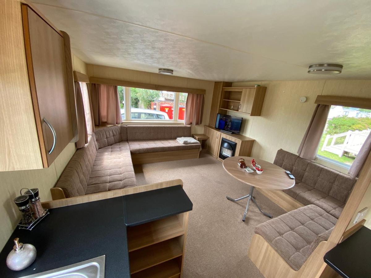 3 Bed 8 Berth Caravan In California Cliffs - M1 Грейт-Ярмут Екстер'єр фото